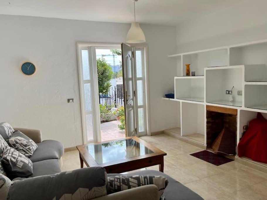 Playa Chica Apt With Terrace 100 M From The Sea ปูแอร์โตเดลคาร์เมน ภายนอก รูปภาพ