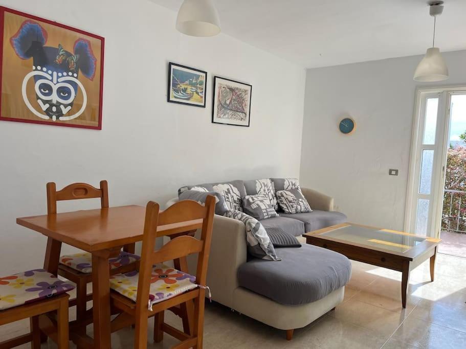 Playa Chica Apt With Terrace 100 M From The Sea ปูแอร์โตเดลคาร์เมน ภายนอก รูปภาพ
