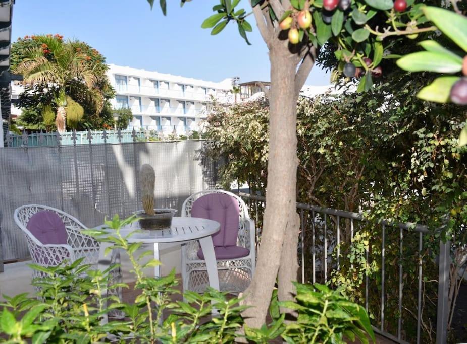 Playa Chica Apt With Terrace 100 M From The Sea ปูแอร์โตเดลคาร์เมน ภายนอก รูปภาพ